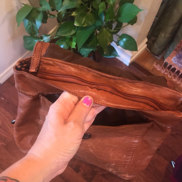 Vilencia Holland Leather Backpack - Picture 8 of 12